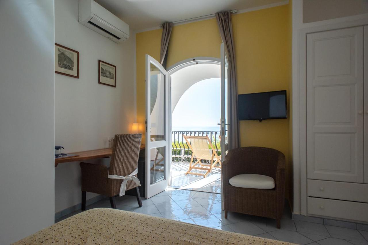 Hotel Punta Scario Malfa  Extérieur photo