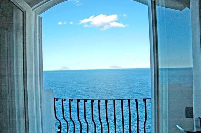 Hotel Punta Scario Malfa  Extérieur photo
