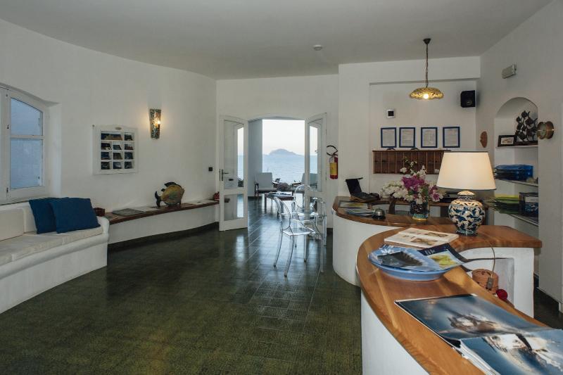 Hotel Punta Scario Malfa  Extérieur photo